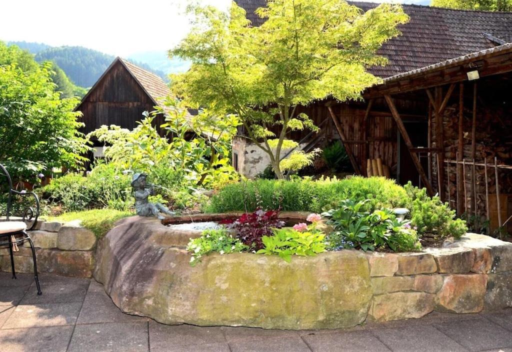 Oberbauernhof - Wohnung "Am Garten" -- Moderne Fewo Im Schoenen Schwarzwaldhaus Gutach Bagian luar foto